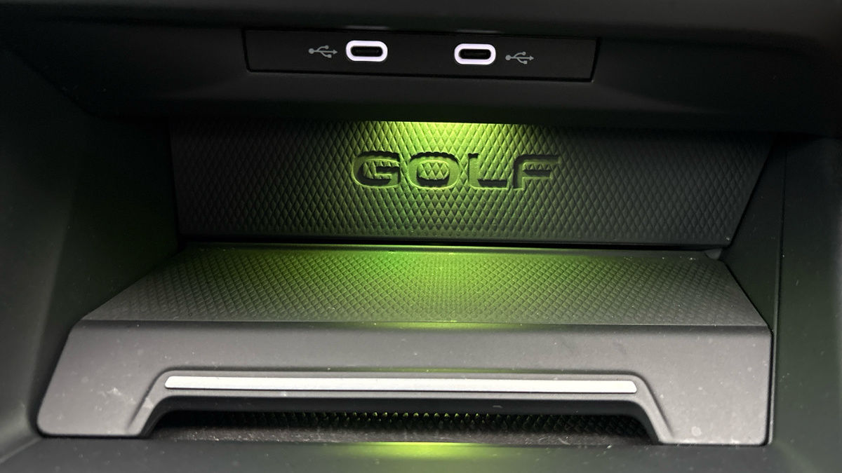 Volkswagen Golf Image 26