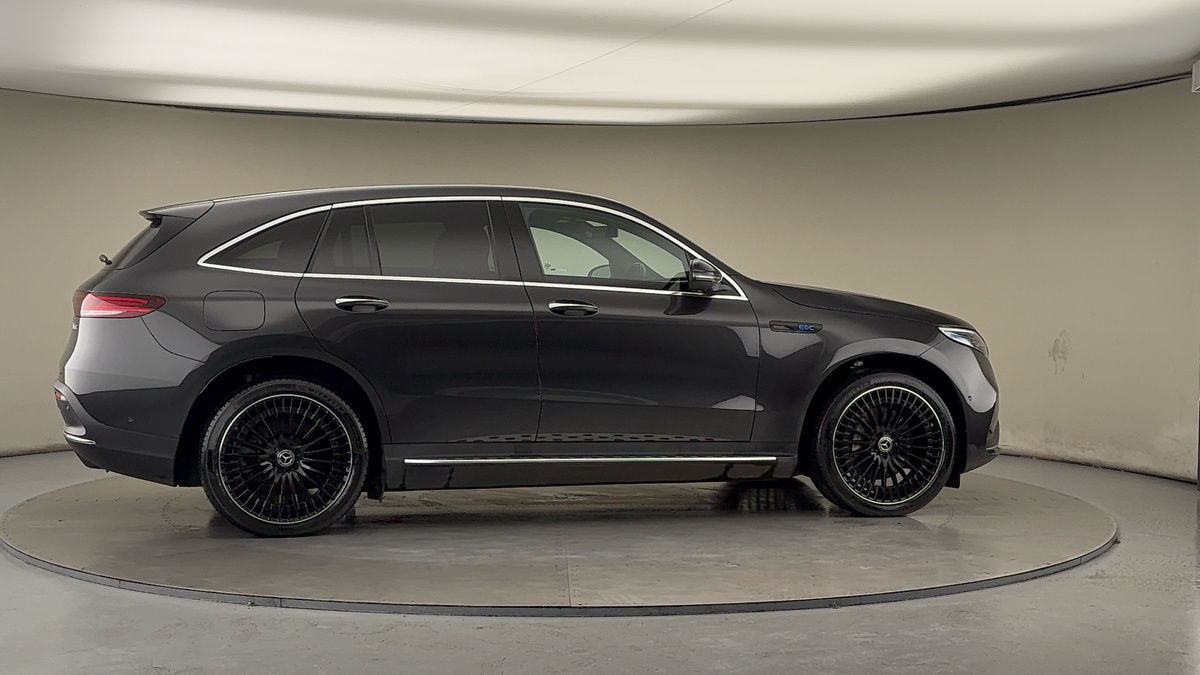 More views of Mercedes-Benz EQC