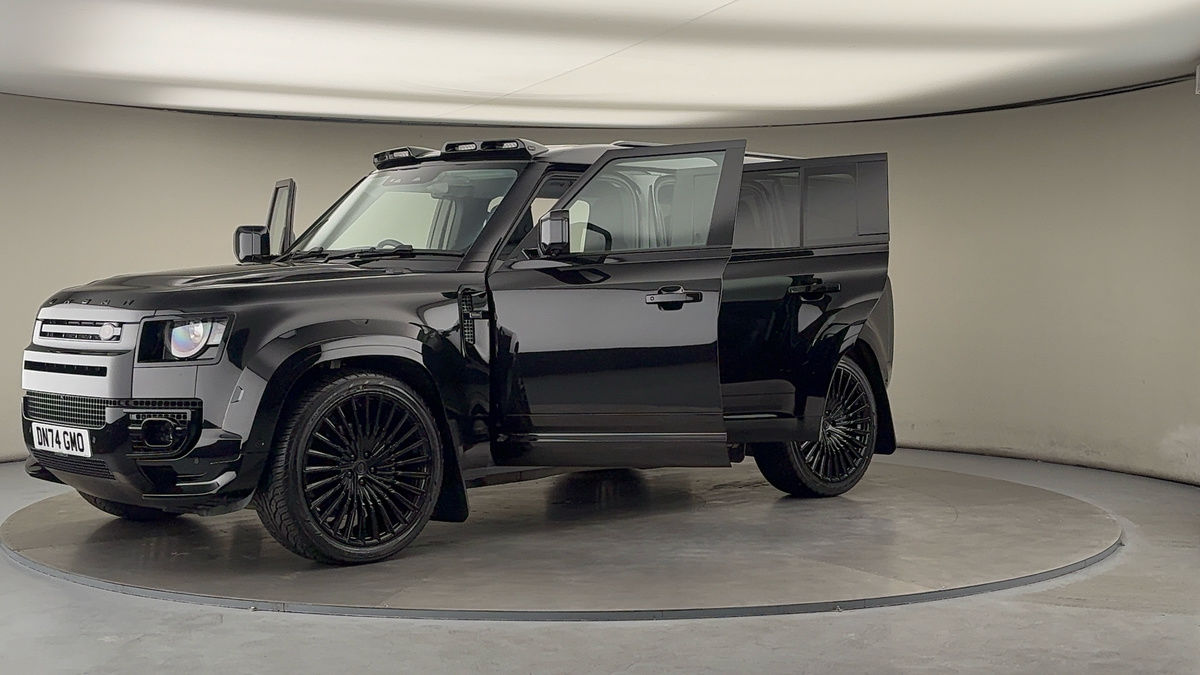 Land Rover Defender 110 Urban Image 22