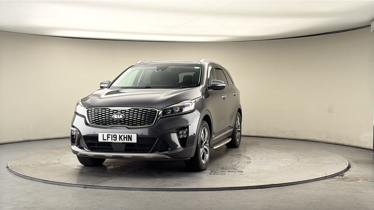 More views of Kia Sorento