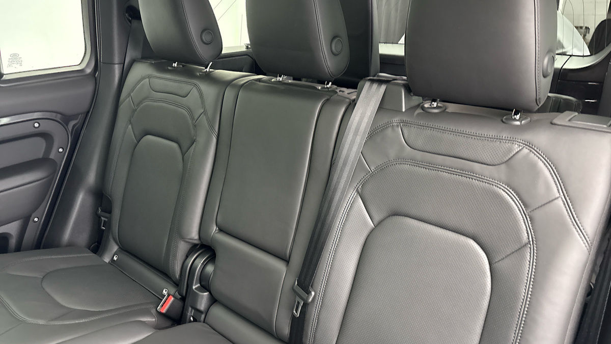 Land Rover Defender 110 Urban Image 8