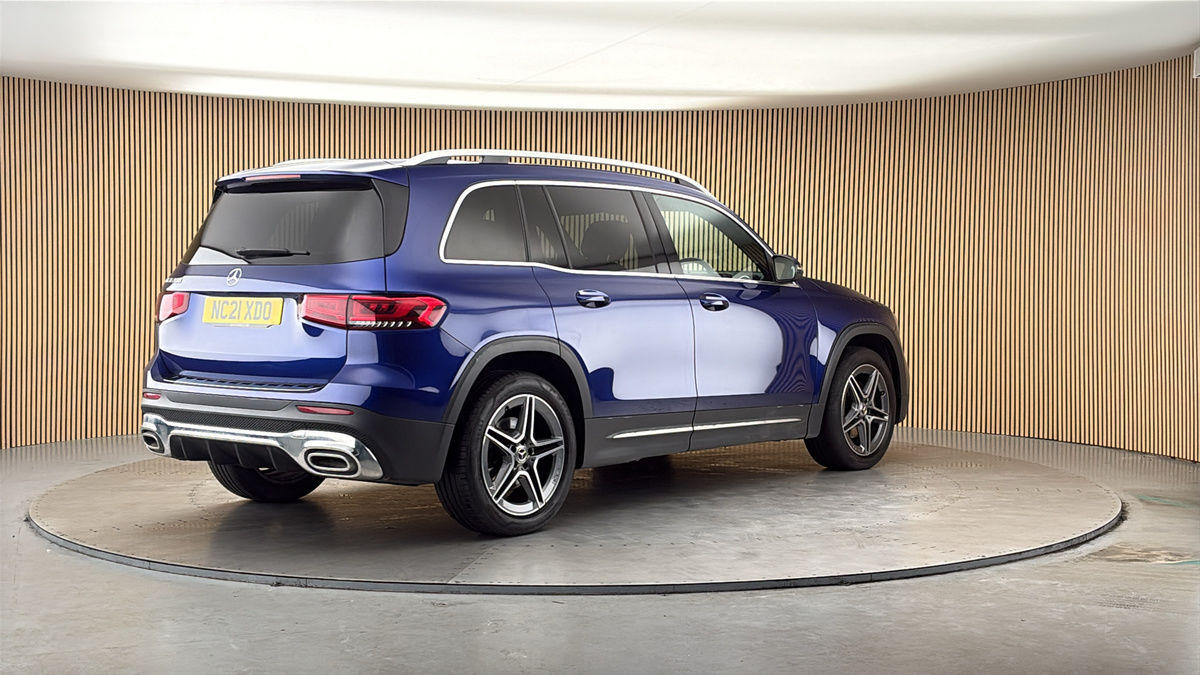 Mercedes-Benz GLB Image 21