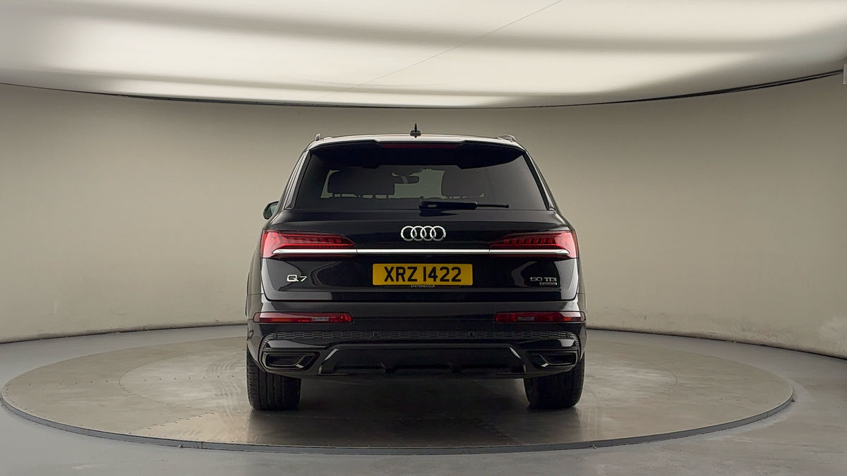 More views of Audi Q7