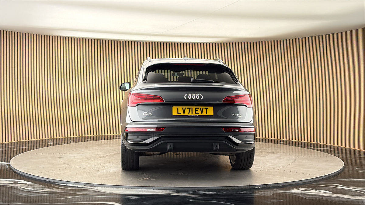 More views of Audi Q5