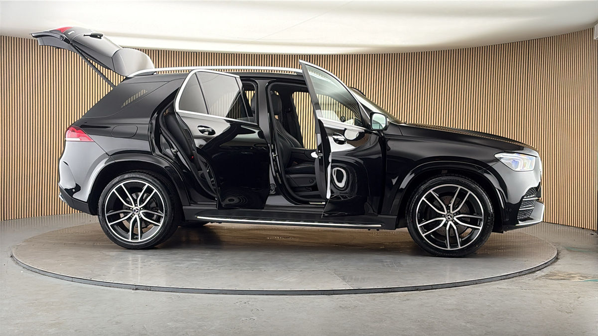 More views of Mercedes-Benz GLE