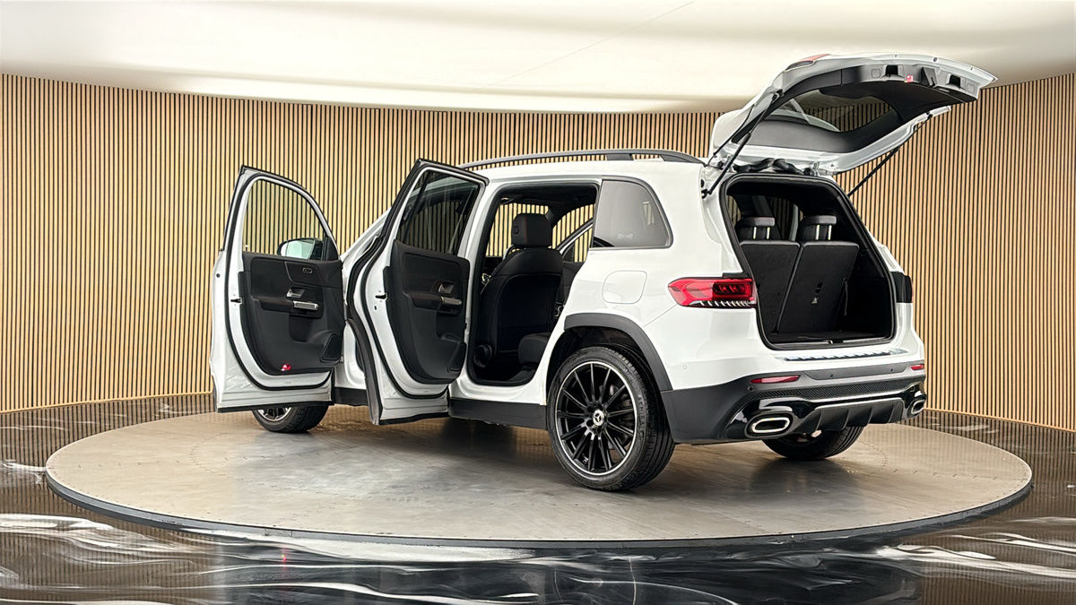 More views of Mercedes-Benz GLB