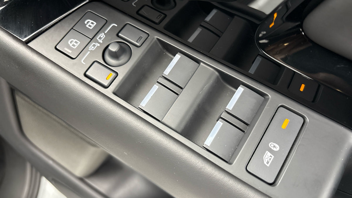 Land Rover Range Rover Evoque Image 25