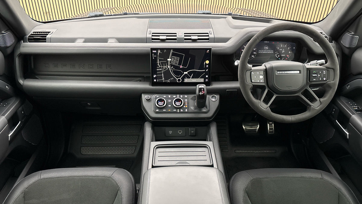 Land Rover Defender 90 Image 12