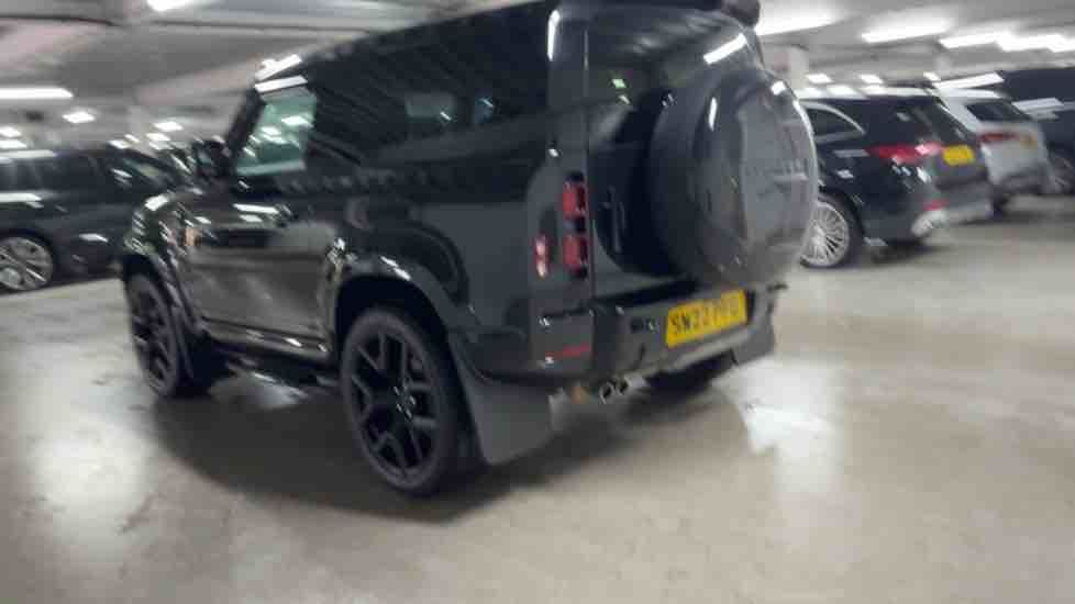 More views of Land Rover Defender 90