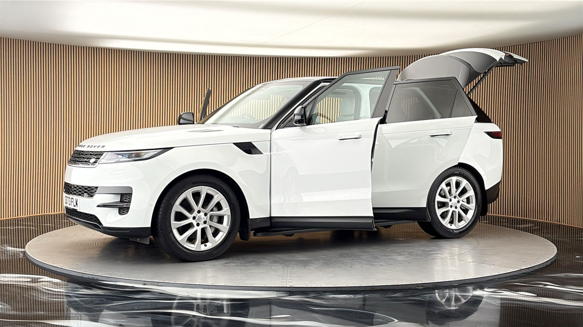 More views of Land Rover Range Rover Sport