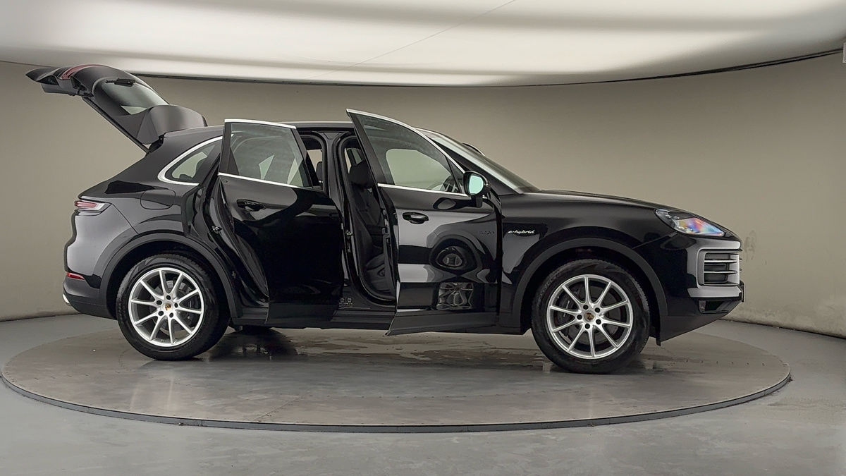 More views of Porsche Cayenne