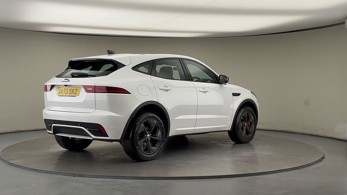 Jaguar E-PACE Image 42