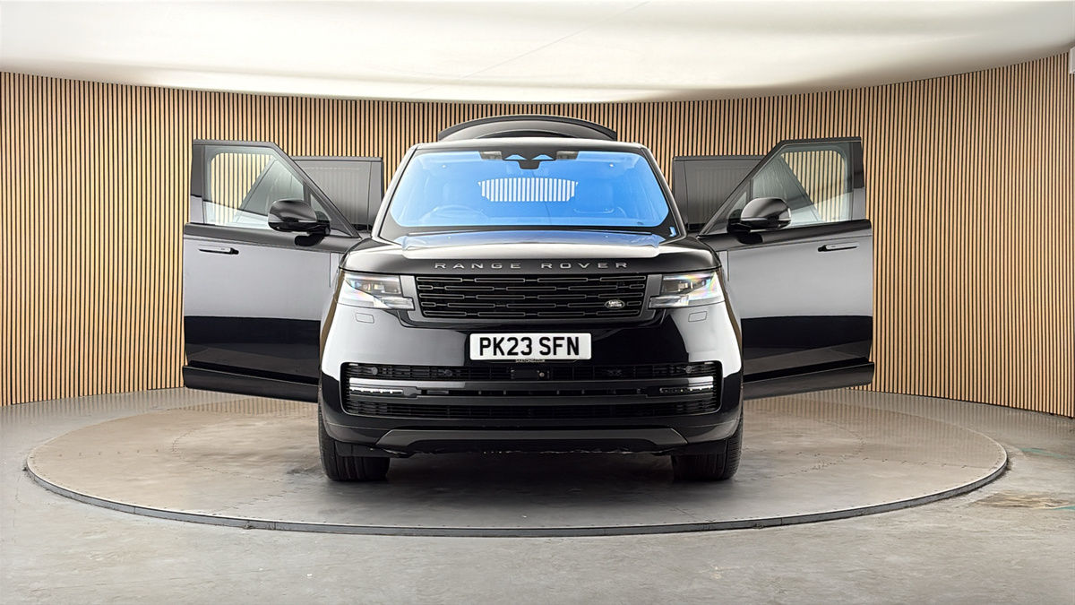 More views of Land Rover Range Rover