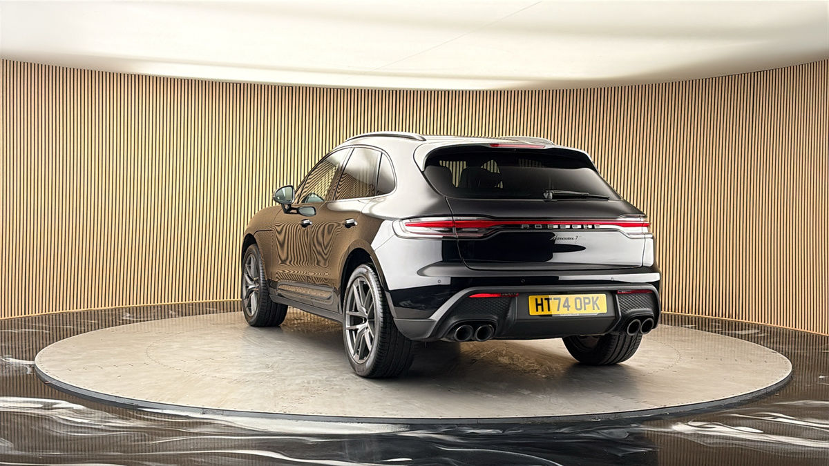 More views of Porsche Macan