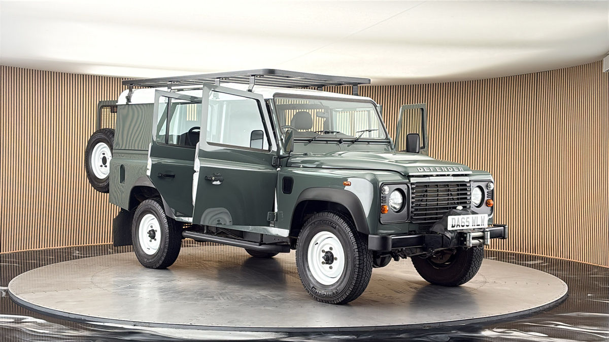 More views of Land Rover Defender 110