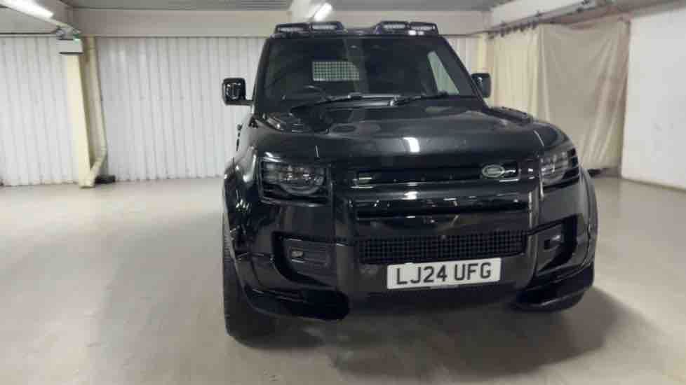 More views of Land Rover Defender 110