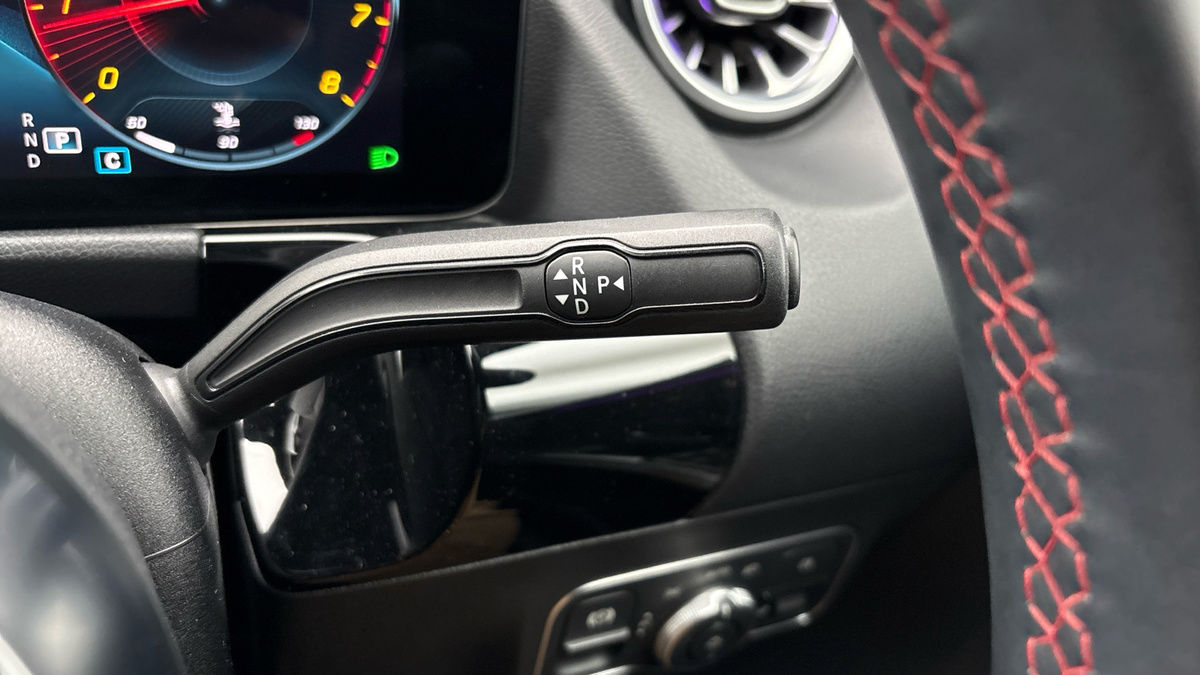 Mercedes-Benz GLA Image 6