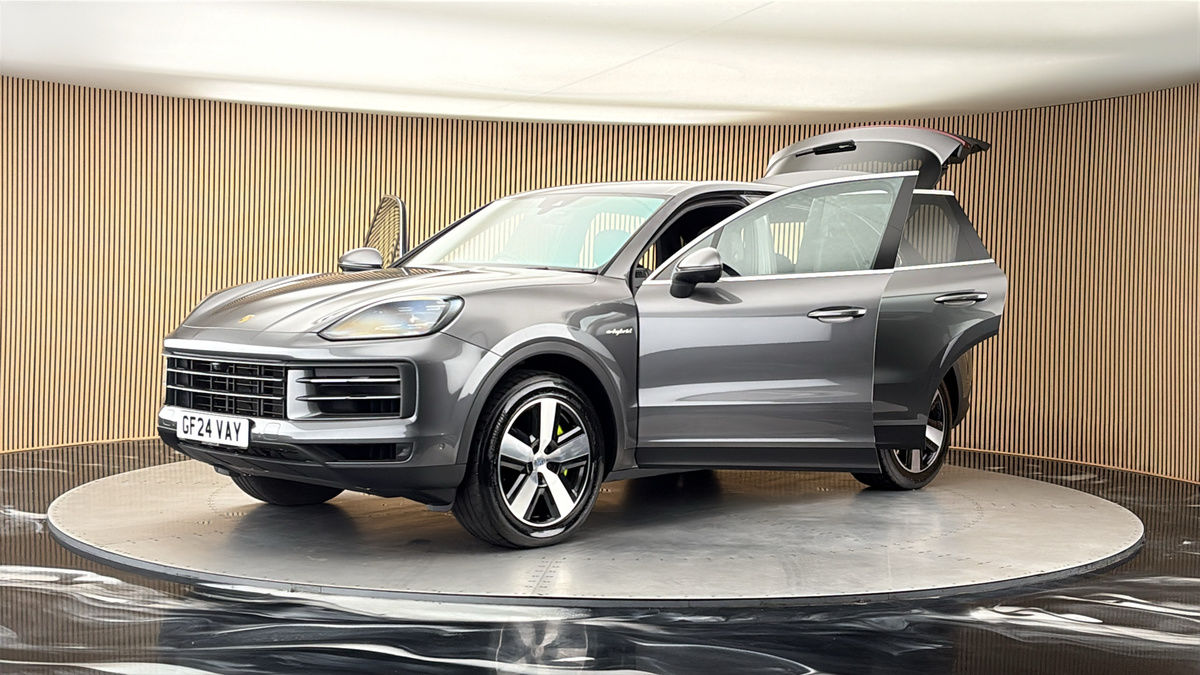 Porsche Cayenne Image 22