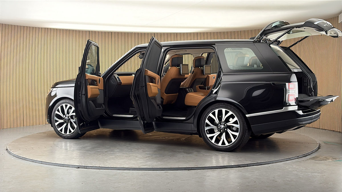 More views of Land Rover Range Rover