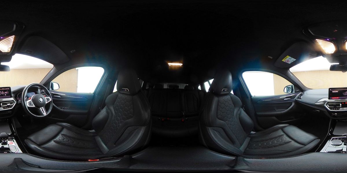 More views of BMW X4 M