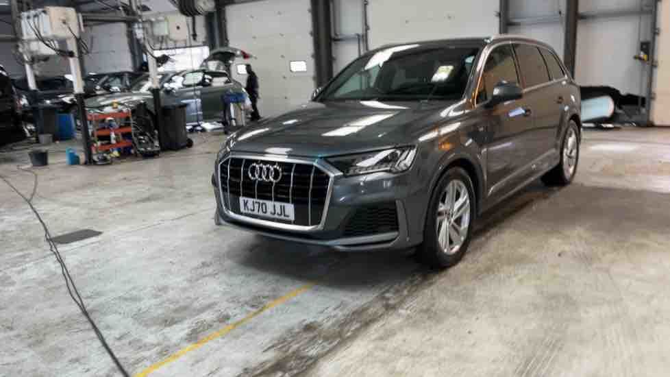 More views of Audi Q7