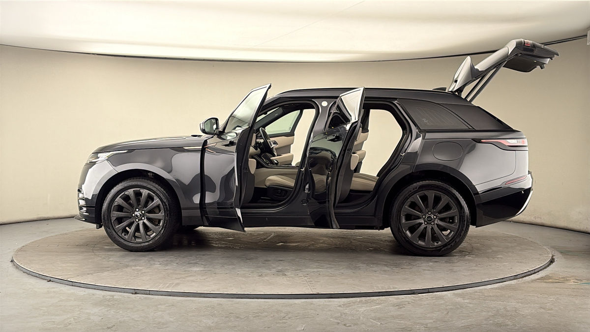 More views of Land Rover Range Rover Velar