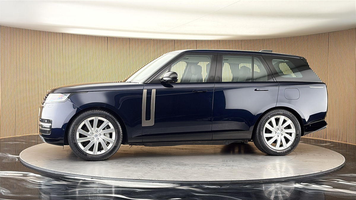 More views of Land Rover Range Rover