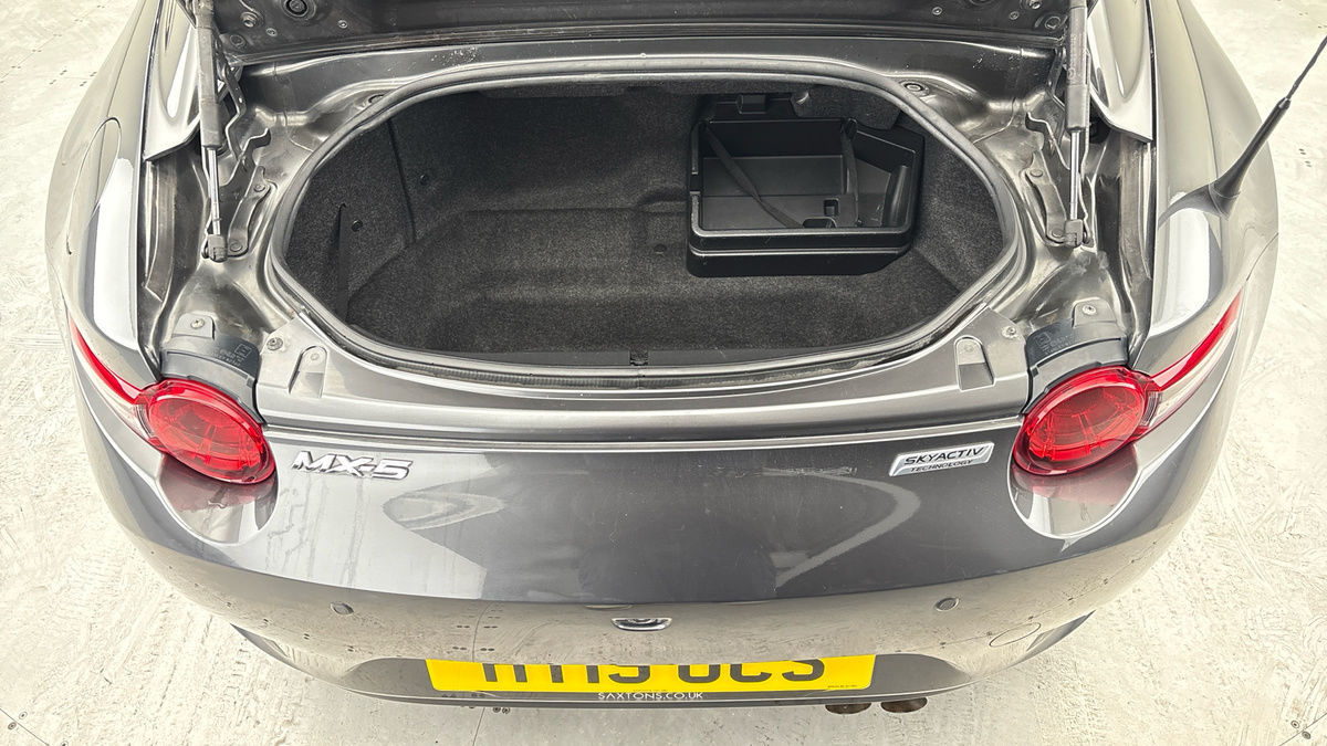 Mazda MX-5 RF Image 11