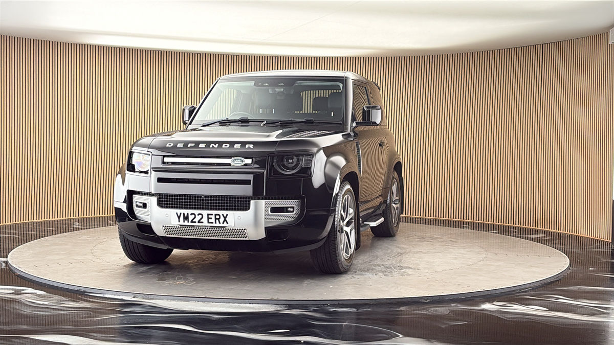 More views of Land Rover Defender 90