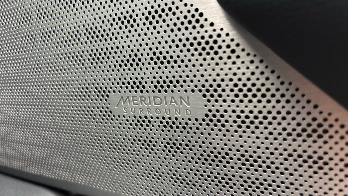 Land Rover Range Rover Velar Image 25