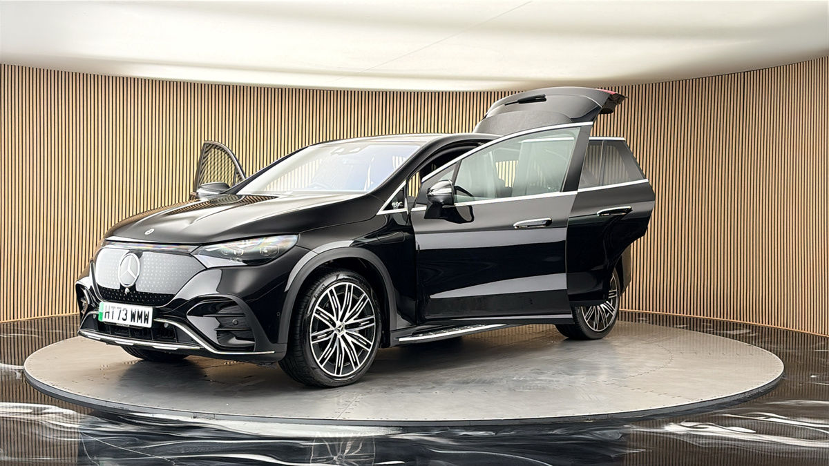 More views of Mercedes-Benz EQE