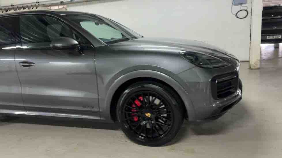 More views of Porsche Cayenne