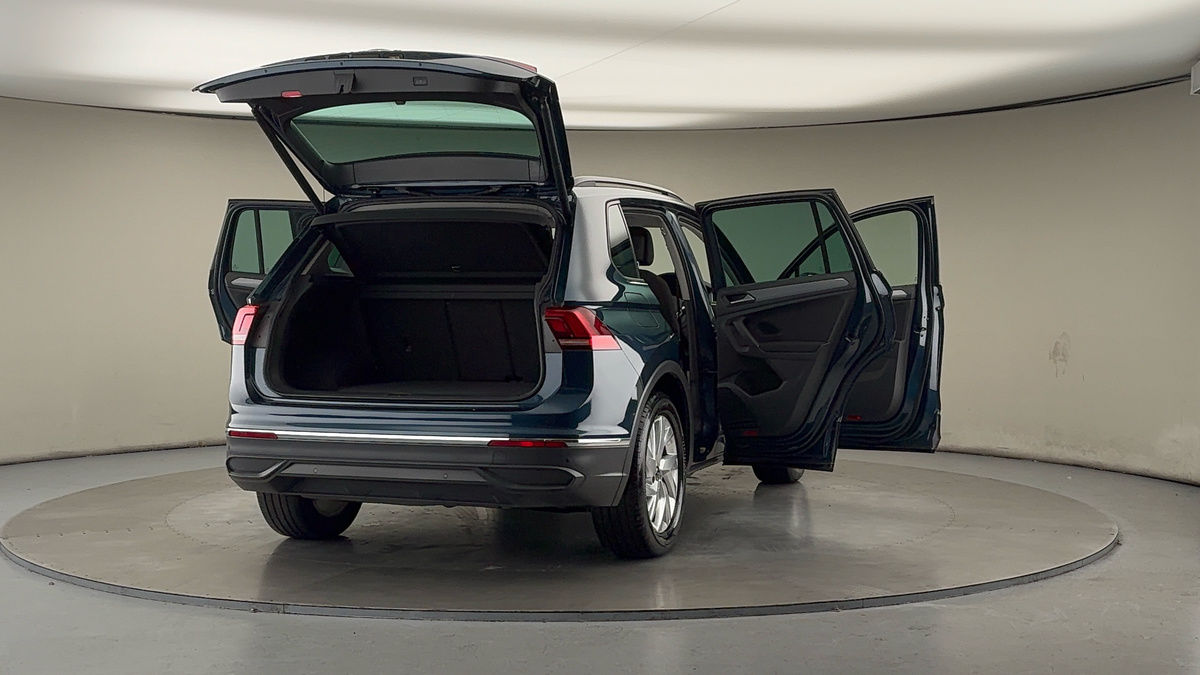 More views of Volkswagen Tiguan