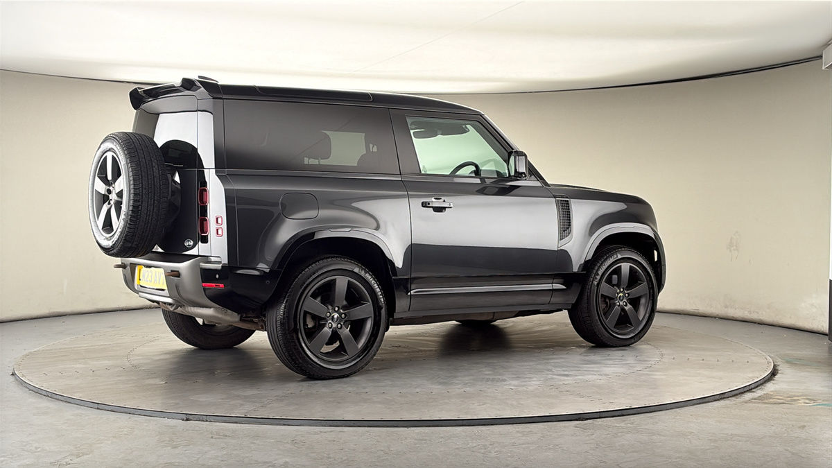 More views of Land Rover Defender 90