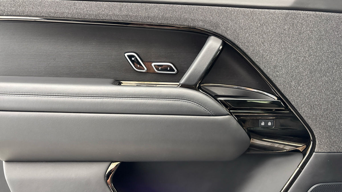 Land Rover Range Rover Sport Image 19