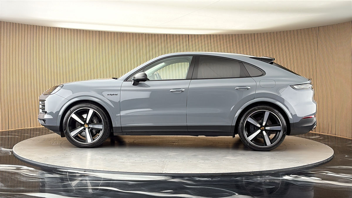 Porsche Cayenne Image 15