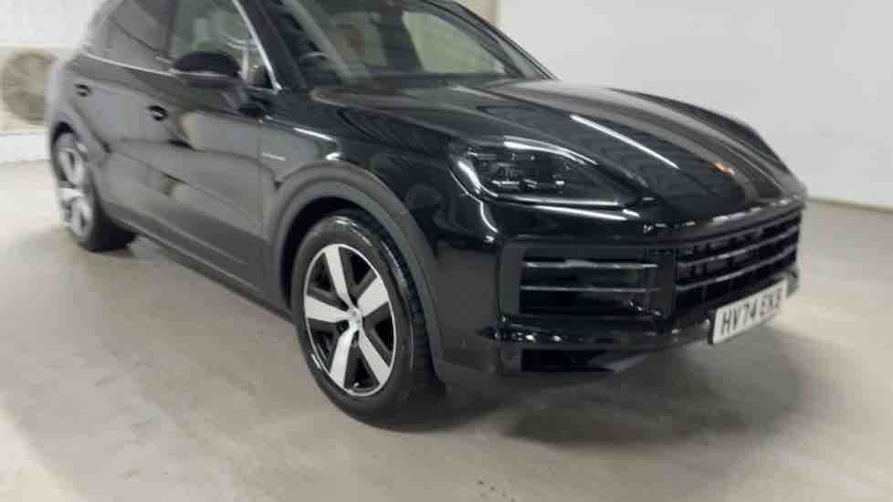 More views of Porsche Cayenne