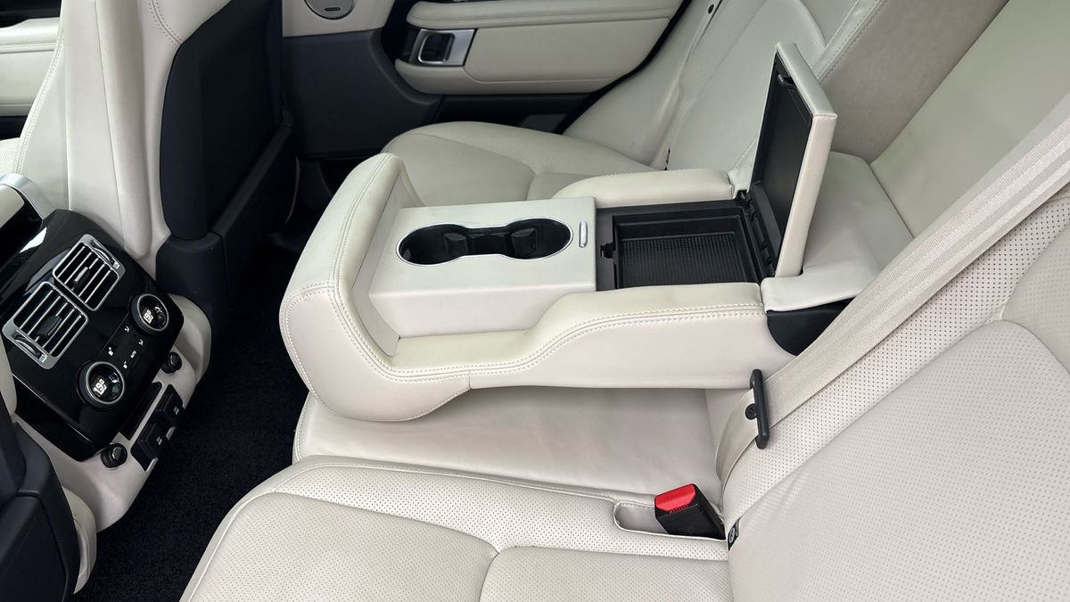 Land Rover Range Rover Image 9