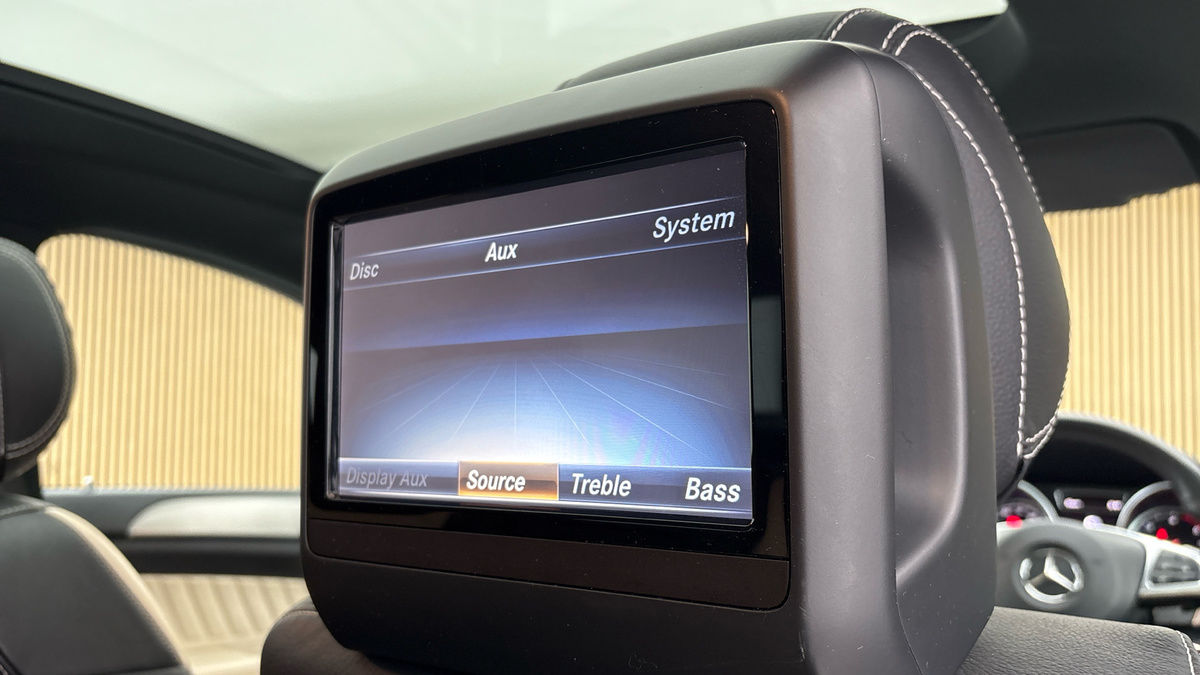 Mercedes-Benz GLE Image 25