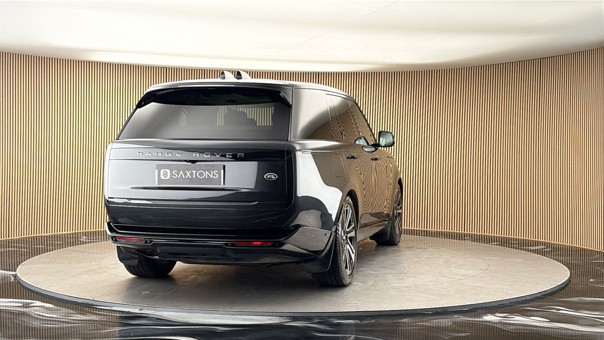 More views of Land Rover Range Rover