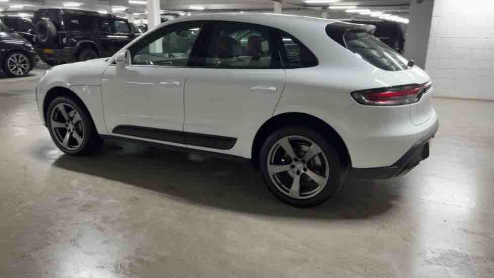 More views of Porsche Macan