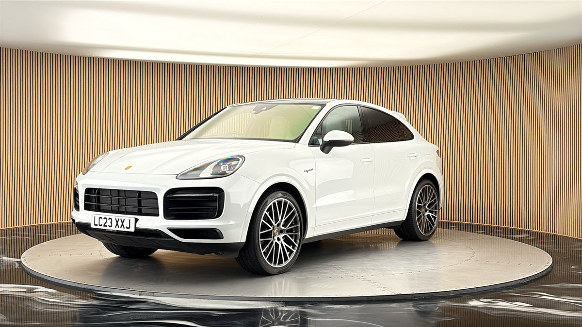 More views of Porsche Cayenne