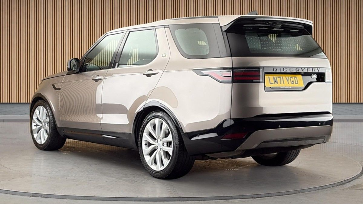 Land Rover Discovery Image 2