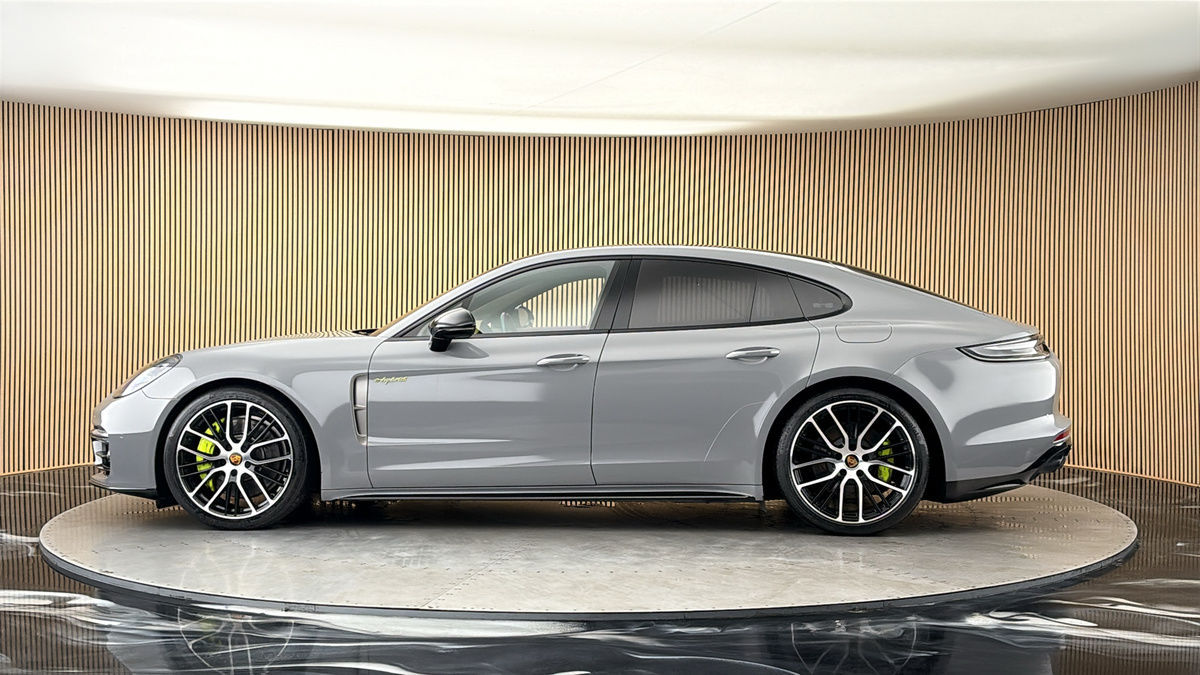 More views of Porsche Panamera