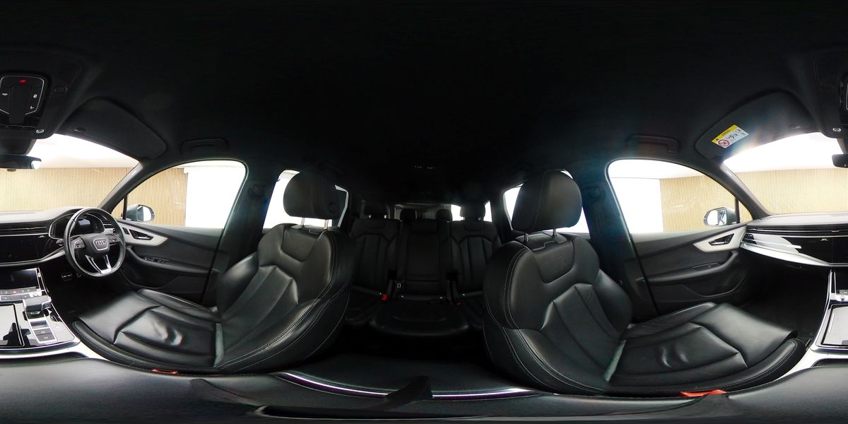 More views of Audi Q7