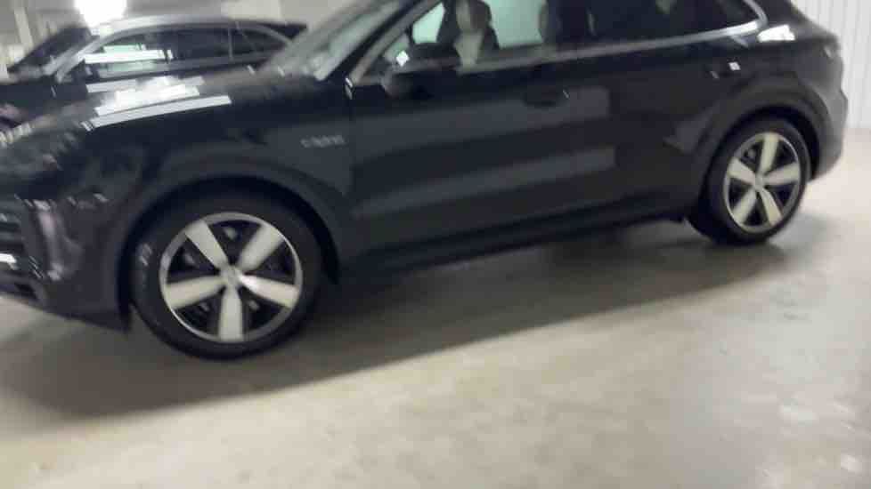 More views of Porsche Cayenne