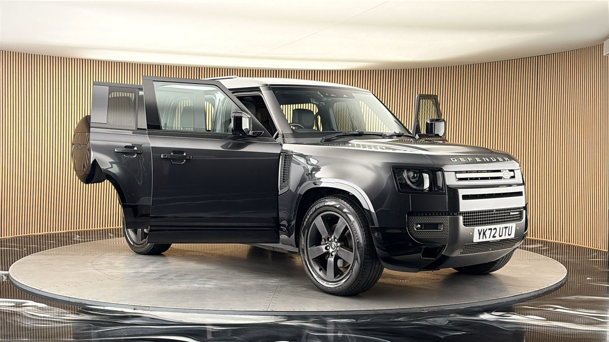 More views of Land Rover Defender 110
