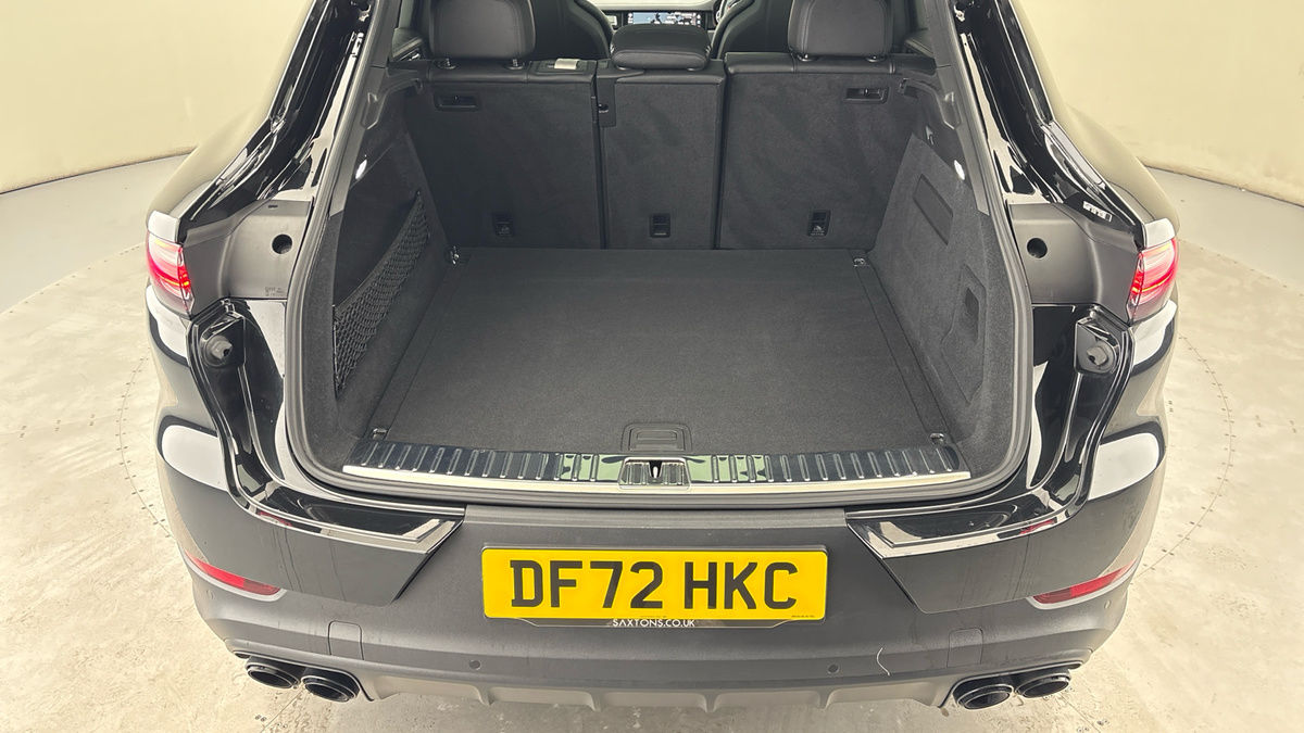 Porsche Cayenne Image 11