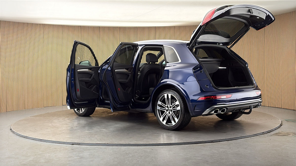 More views of Audi SQ5