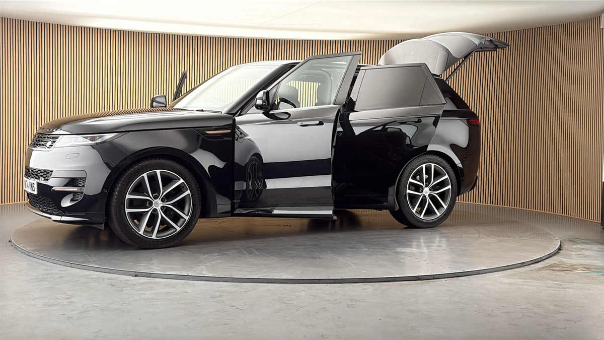 More views of Land Rover Range Rover Sport